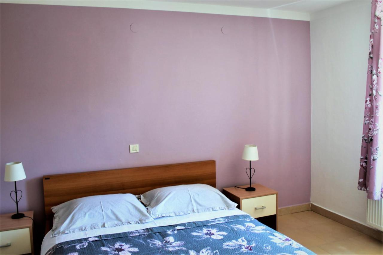 Apartmani Klaudija Valun Eksteriør billede